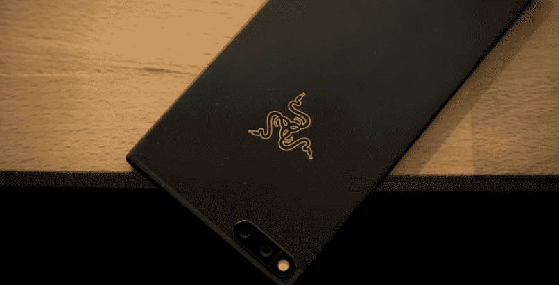 Выпуск Razer Phone 2 подтвержден - razerphone2