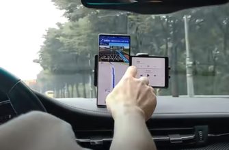 LG показала в работе инновационный смартфон «Wing» - 2 3