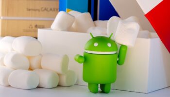 Робот андроид