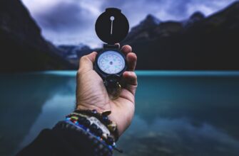 Как устроен компас в телефоне и можно ли ему доверять? - compass 4891499 1920
