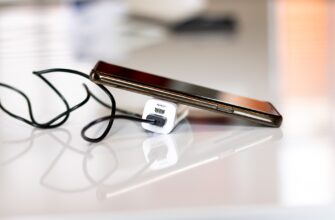 Как экономить заряд батареи - charging phone g0f154047f 1920