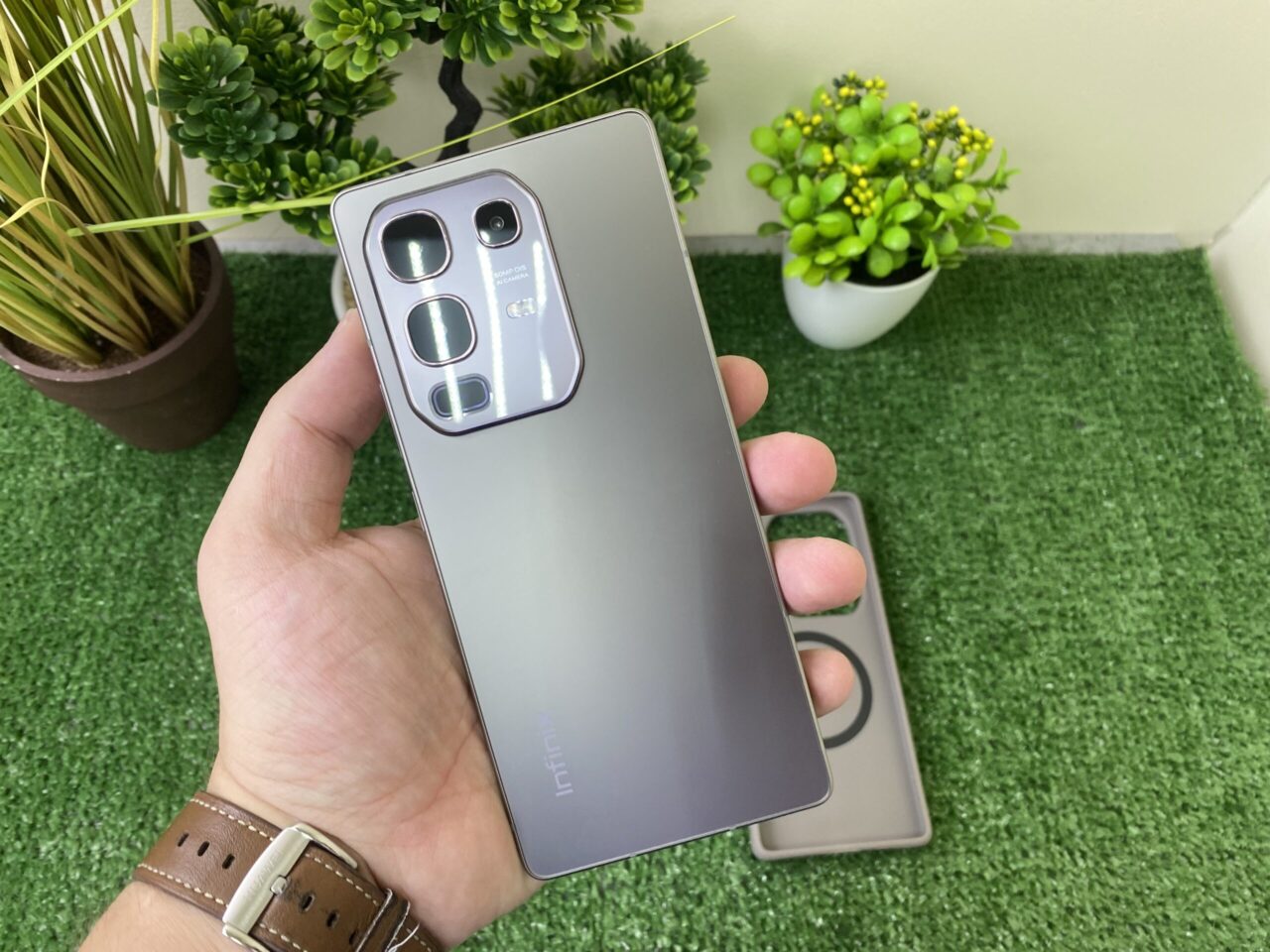 Infinix Note 50: Бюджетный флагман или Маркетинговая ловушка? 5 Infinix Note 50: Бюджетный флагман или Маркетинговая ловушка?