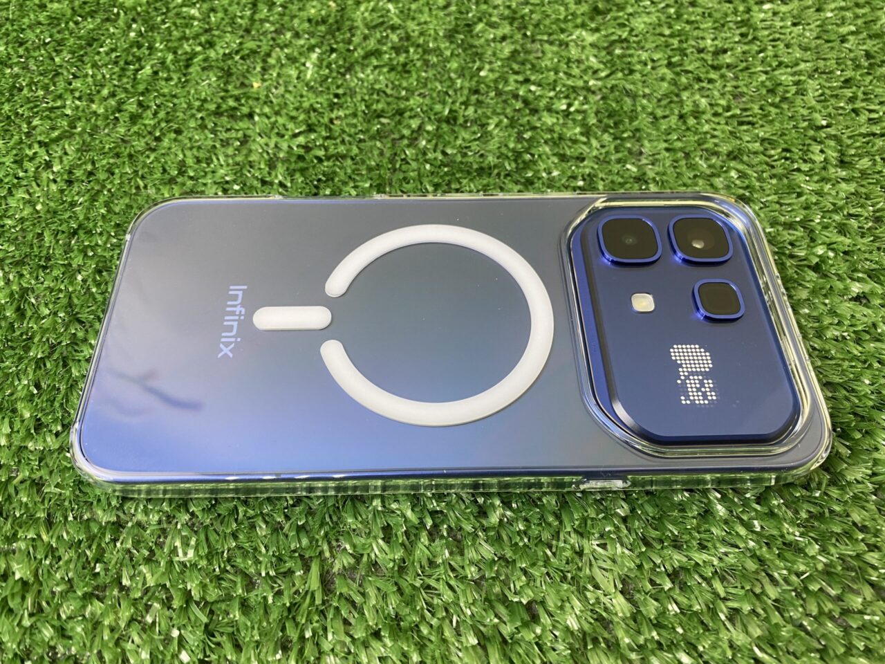 Infinix с сюрпризом: обзор Note 60 Pro с мини-экраном и датчиком пульса