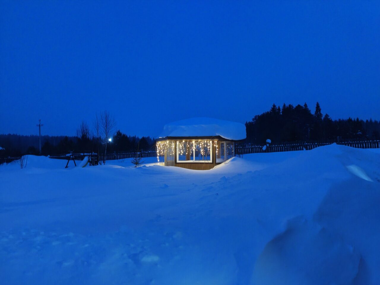 Infinix с сюрпризом: обзор Note 60 Pro с мини-экраном и датчиком пульса