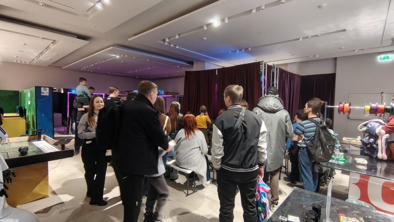 RoboPark в Перми: экскурсоводы, робособака и мастер-классы для детей