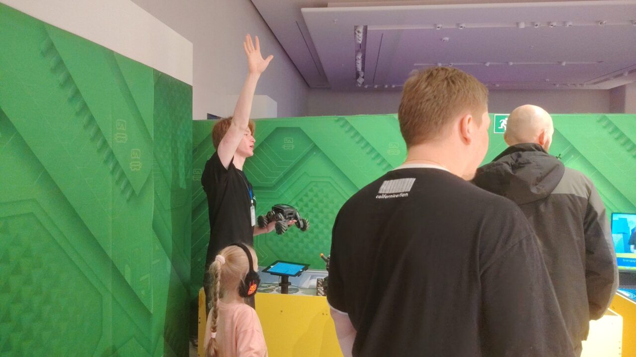 RoboPark в Перми: экскурсоводы, робособака и мастер-классы для детей