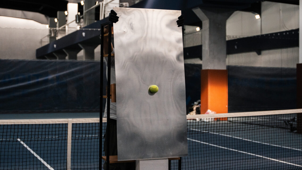 В планшет стреляли из теннисной пушки - но HONOR Pad X8b устоял