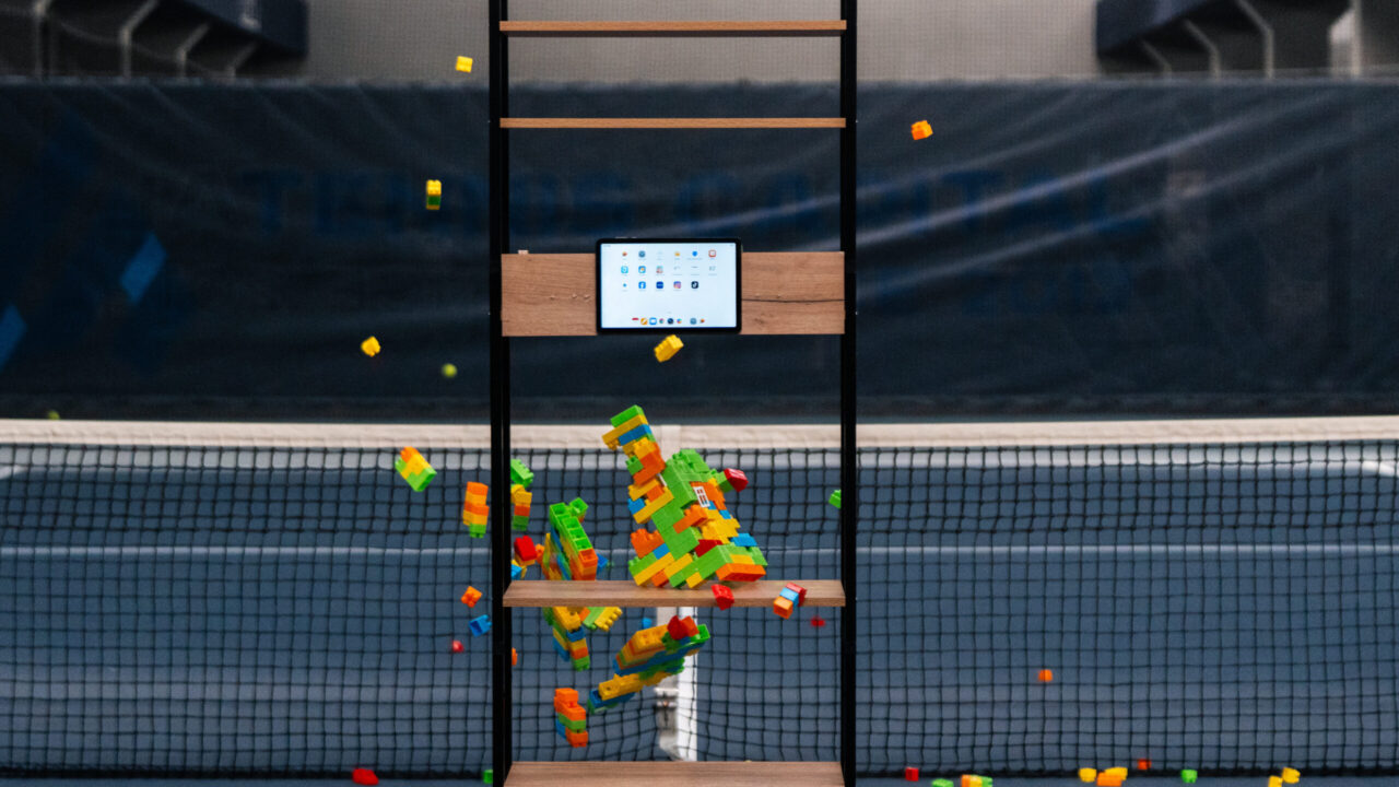 В планшет стреляли из теннисной пушки - но HONOR Pad X8b устоял