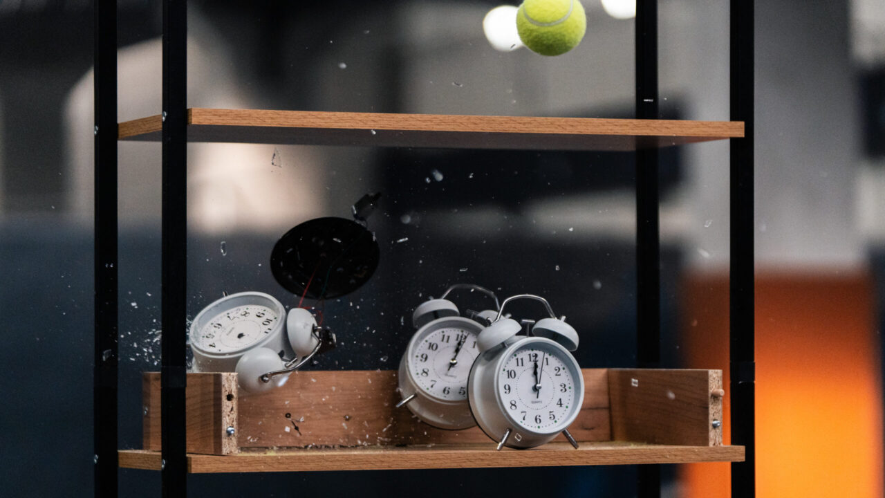 В планшет стреляли из теннисной пушки - но HONOR Pad X8b устоял