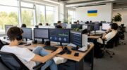 Офис украинского колл-центра с молодежью
