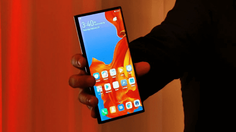 Huawei запускает складной телефон Mate X с 5G