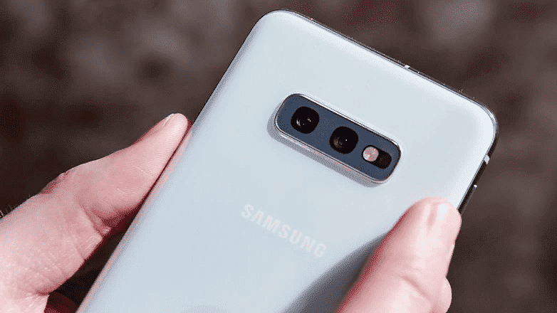 Обзор Samsung Galaxy S10e: оказывается, размер не имеет значения