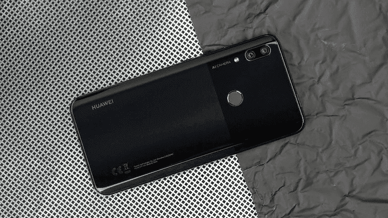 Хотите всплывающую камеру на бюджетный смартфон? Встречайте обзор Huawei P Smart Z