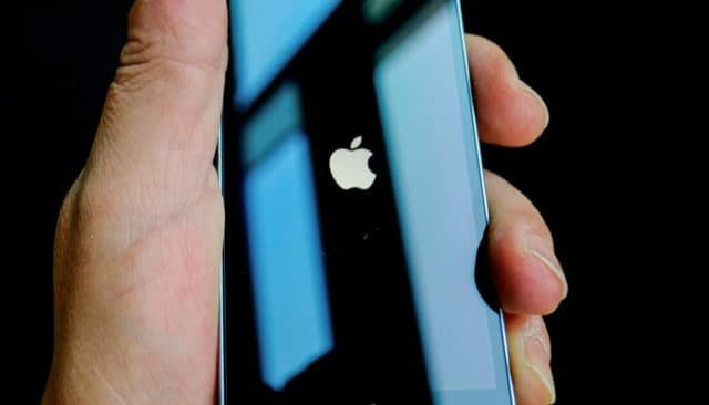 Apple отложит выпуск очередной модели «Айфона»