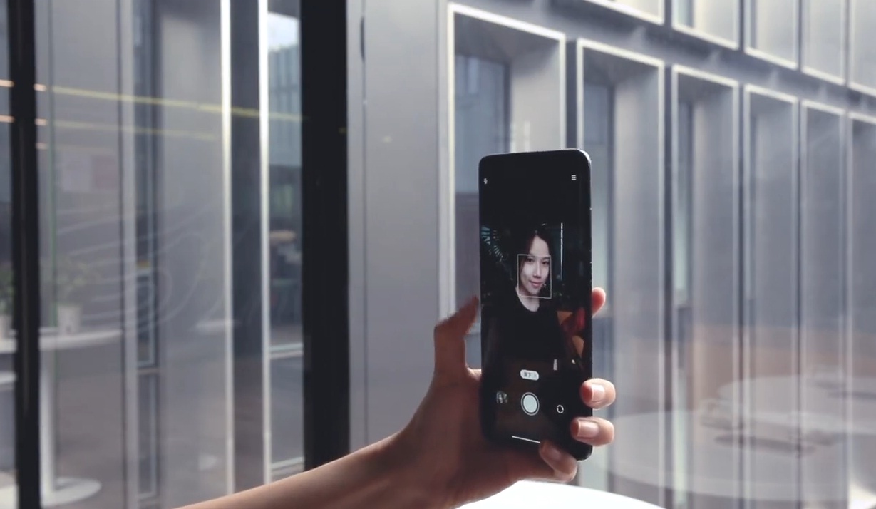 Глава Xiaomi заявил о разработке «идеальной» подэкранной камеры