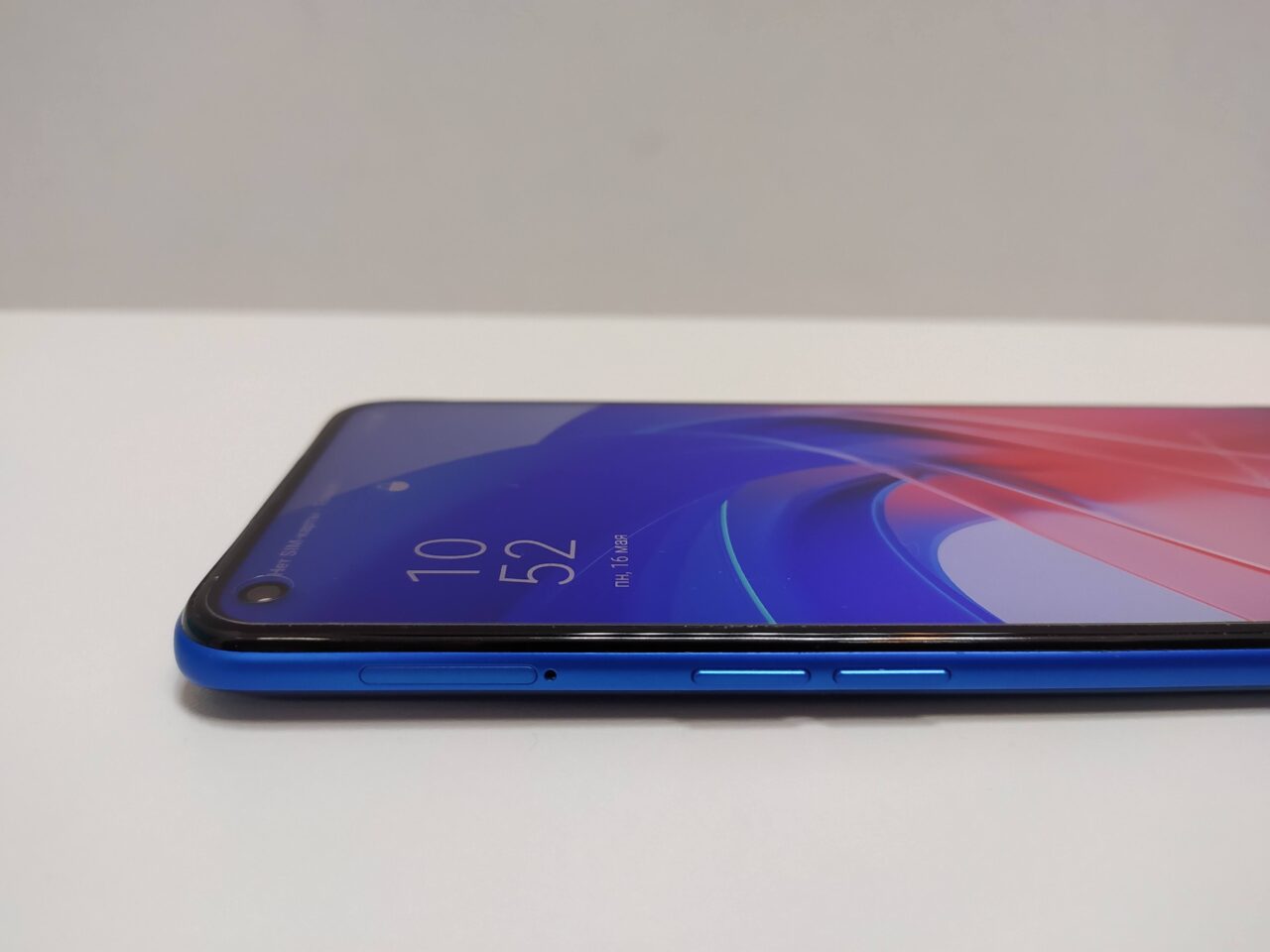 Левая грань Oppo A55