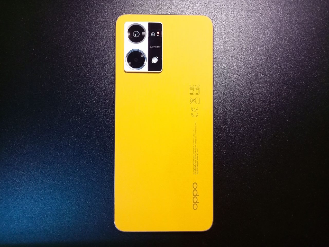 Обзор OPPO Reno 7 — сочный дизайн, микроскоп, отличный баланс