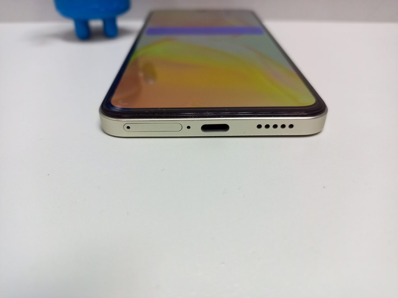 Обзор vivo V25e. Фотохромное стекло, гибридная стабилизация, 8ГБ (+8ГБ) ОЗУ