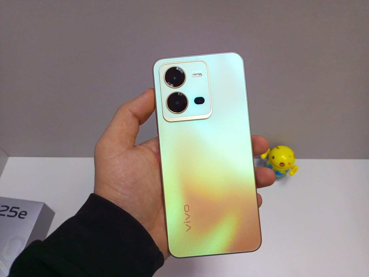 Обзор vivo V25e. Фотохромное стекло, гибридная стабилизация, 8ГБ (+8ГБ) ОЗУ
