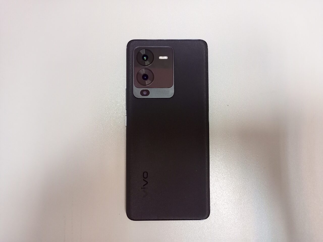 Обзор vivo V25 Pro — 3D экран, 5G и зарядка на 80 W