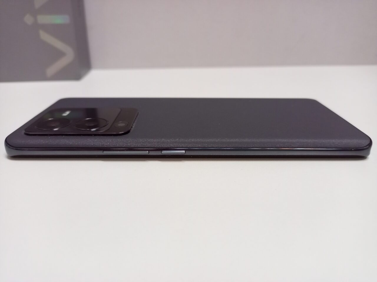 Обзор vivo V25 Pro — 3D экран, 5G и зарядка на 80 W